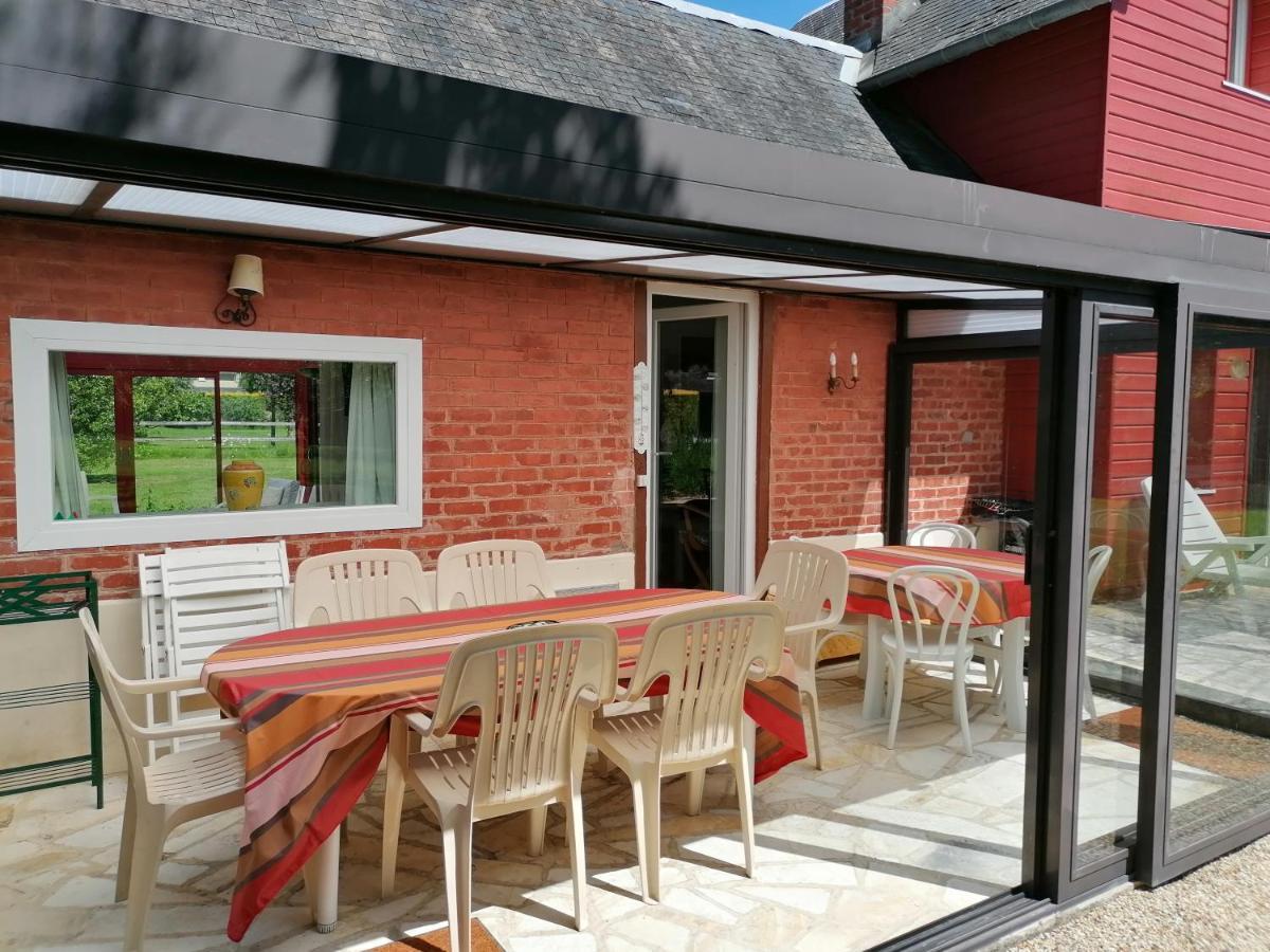 Maison De Campagne Lumineuse Spacieuse Dans Impasse Au Calme A Proximite D'Un Chateau Deux Verandas Grand Jardin Cabane Pour Velos, Pres Port En Bessin Et Bayeux, Proche Plages Du Debarquement Commes Exterior photo