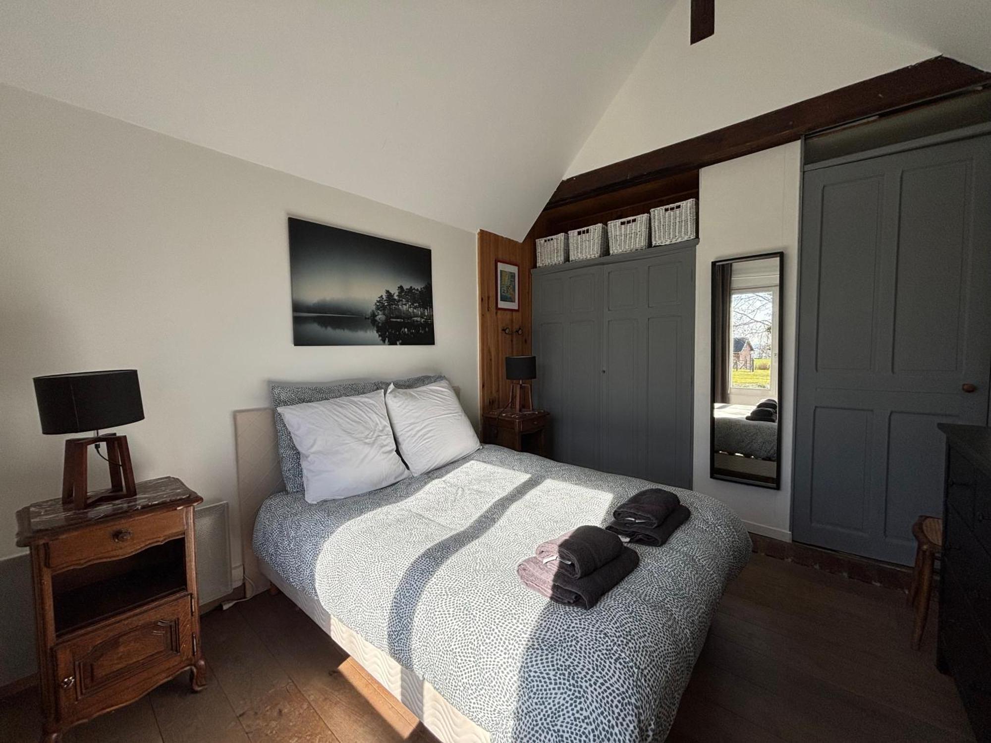Maison De Campagne Lumineuse Spacieuse Dans Impasse Au Calme A Proximite D'Un Chateau Deux Verandas Grand Jardin Cabane Pour Velos, Pres Port En Bessin Et Bayeux, Proche Plages Du Debarquement Commes Exterior photo